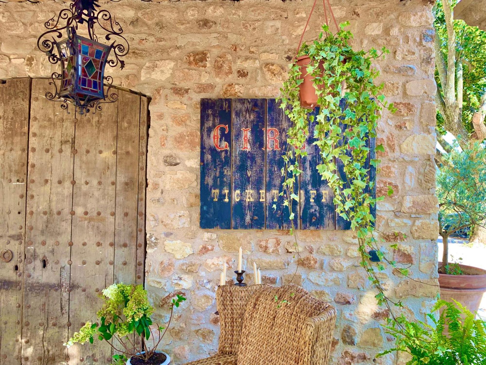 Villa Domaine D'Egenia Roussillon en Isere Esterno foto